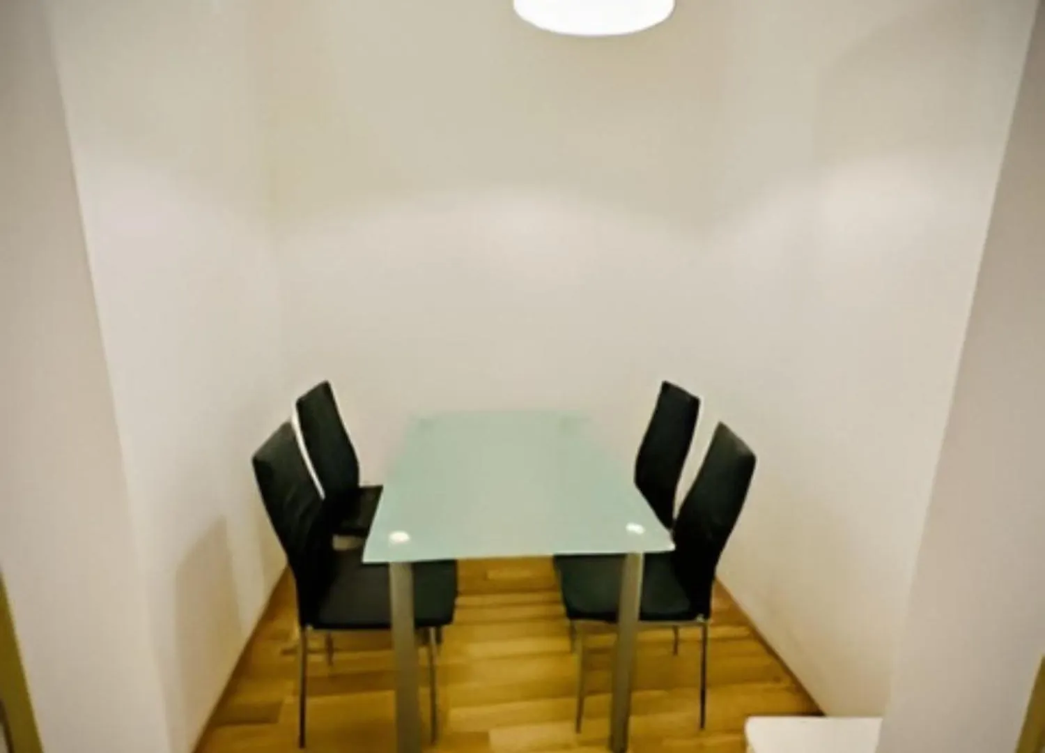 Affordable 2Br Apt, 10 Min From Westbahnhof فيينا النمسا