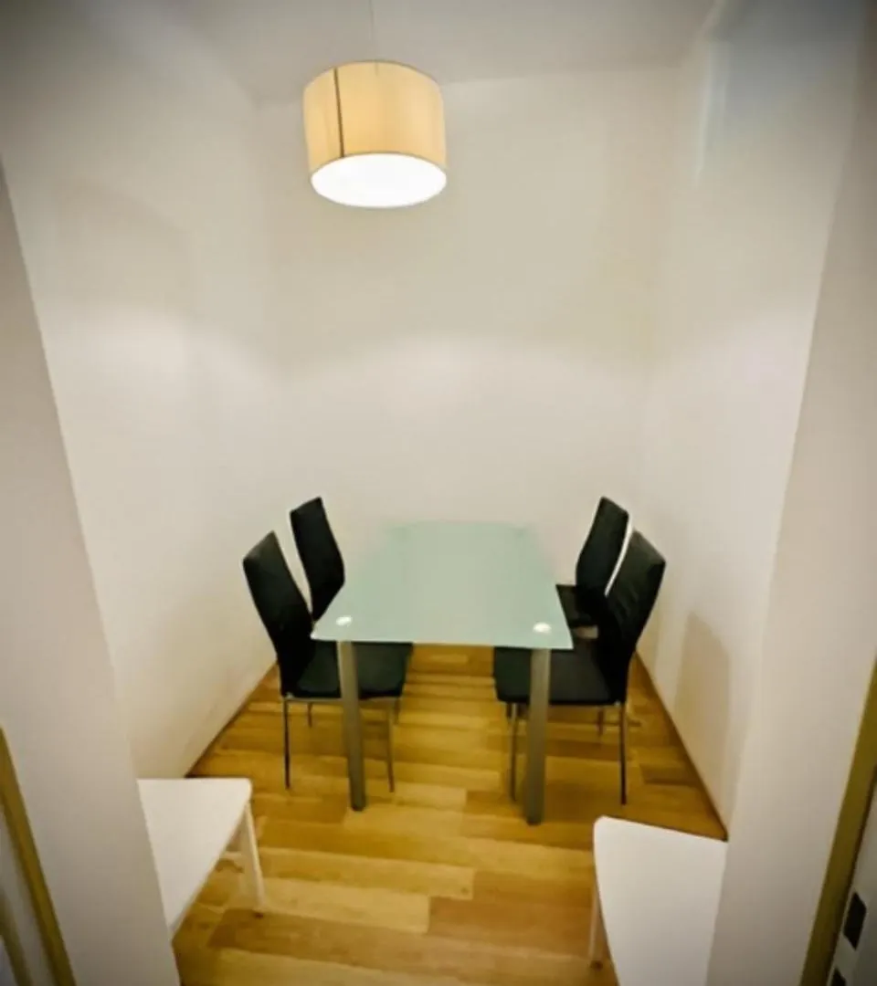 Affordable 2Br Apt, 10 Min From Westbahnhof فيينا شقة