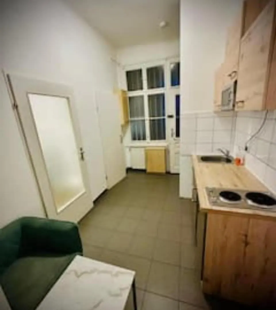 Affordable 2Br Apt, 10 Min From Westbahnhof فيينا 0*,